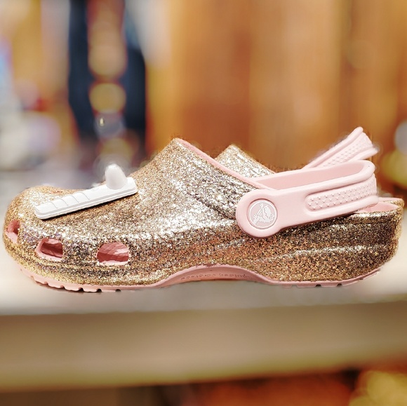 DISNEY ROSE GOLD PINK CROCS - Picture 3 of 7